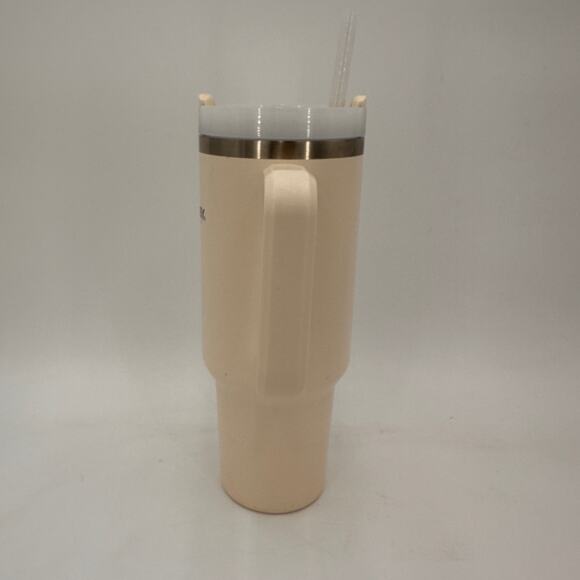 Stanley Cream The Quensher H2.0 The Flowstate 40 oz Tumbler NWOT - Picture 8 of 9